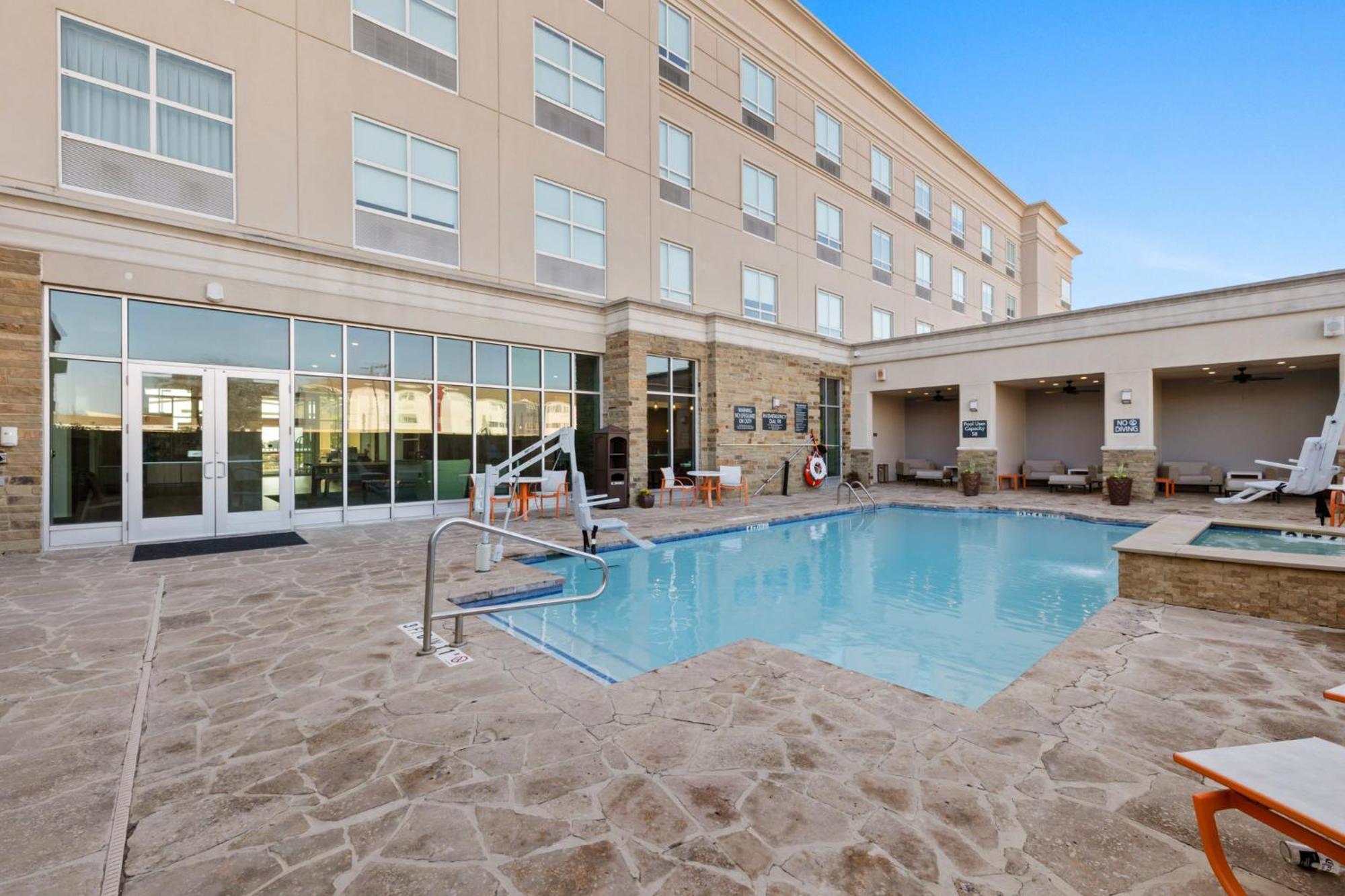 Holiday Inn Killeen Fort Hood, An Ihg Hotel Exterior photo